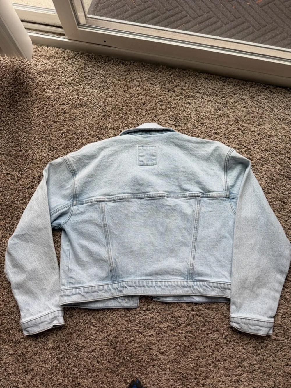 Abercrombie & Fitch Cropped Jean Jacket - Picture 2 of 8